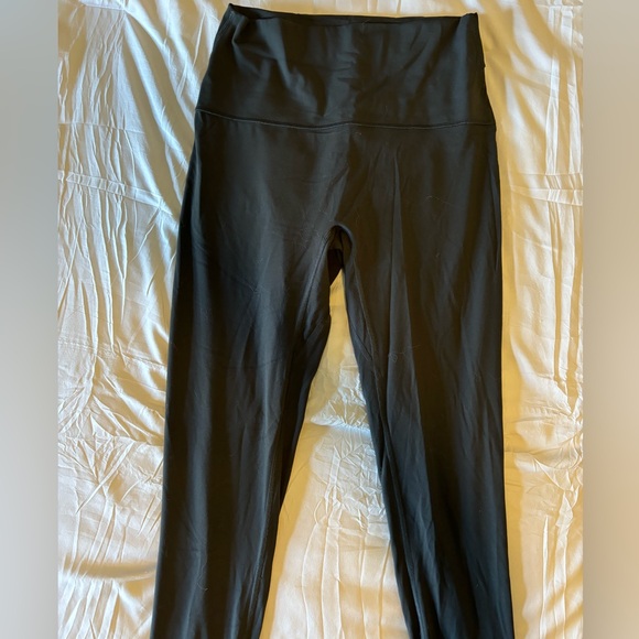 Gymshark Dark olive green fitness seamless leggings, nothing wrong with leggings - Picture 4 of 4